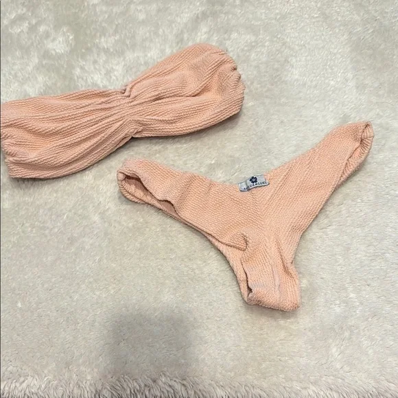 Peach Textured Bikini Set - Picture 3 of 3